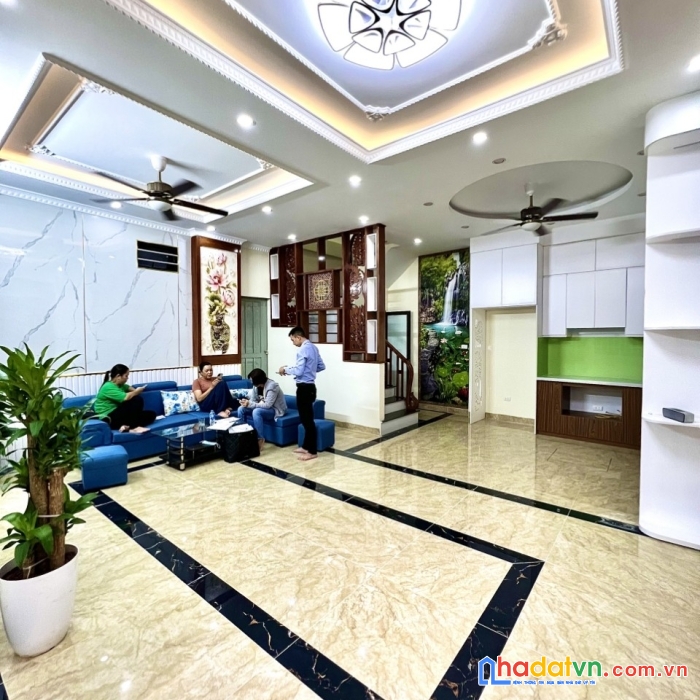 Bán nhà phố lê duẩn: 45m2, 5 tầng, 4 ngủ, mt 4.2m, ngõ 3 gác trải nhựa đẹp, ô tô đỗ 20m. 3.65 tỷ
