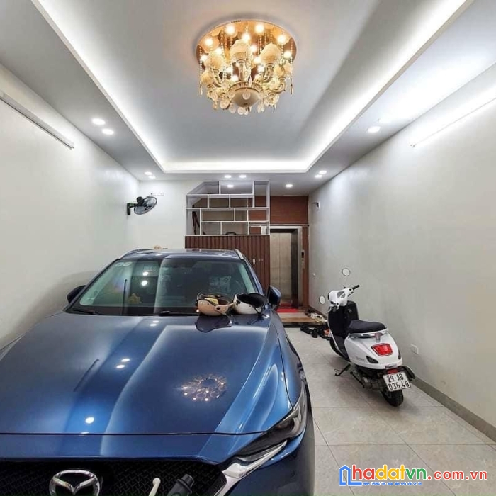 Phân lô, ô tô 7 chỗ trần quốc hoàn 60m2 xây 5t, mặt tiền 4.2m giá chào 11.7 tỷ, khu dân trí cao