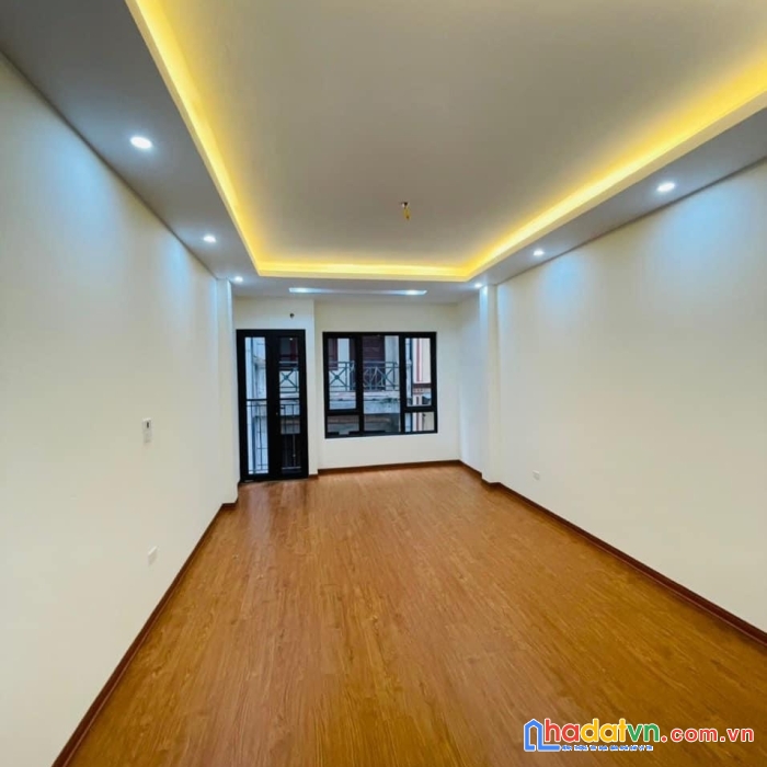 Bán nhà phố vip thái hà, nhà mới 6 tầng, thang máy ô tô tránh đỗ cửa