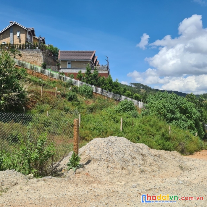 Cần tiền bán gấp đất biệt thự view thoáng tại măng ling, đà lạt 415m2 giá chỉ 14 triệu/m2 rẻ nhất