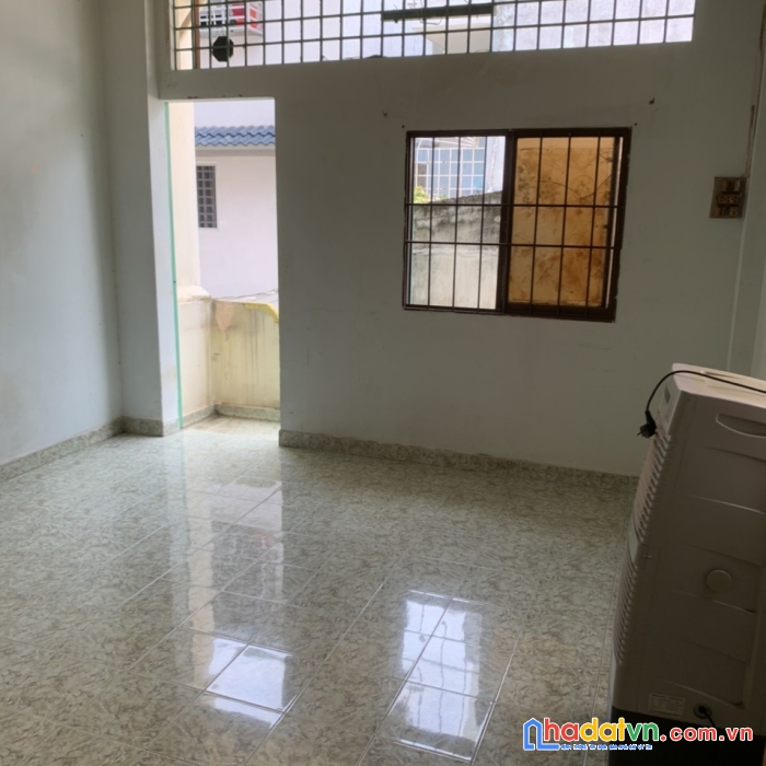 Cần tiền bán gấp nhà hẻm ông ích khiêm, p.14, q.11