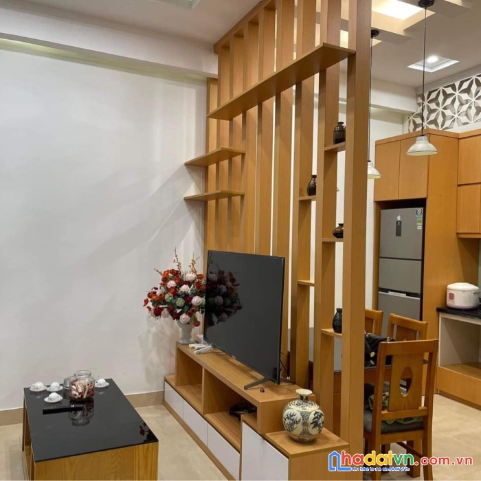 Bán nhà ngõ 66 ngọc thụy, long biên 37m2*5t 3.3 tỷ 20m ô tô, tặng nội thất