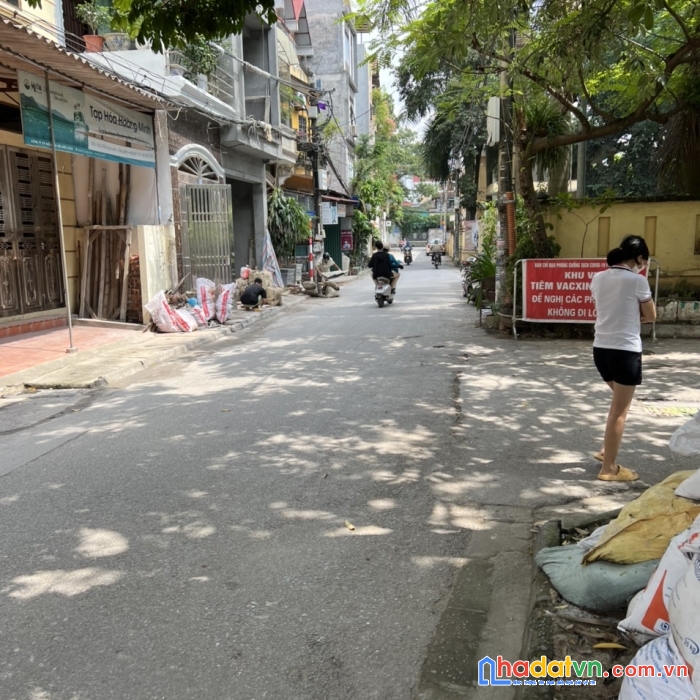 Chính chủ cần bán nhà 3 tầng 59 ngõ 139 phố hoà lâm khu đô thị việt hưng, quận long biên, hà nội.