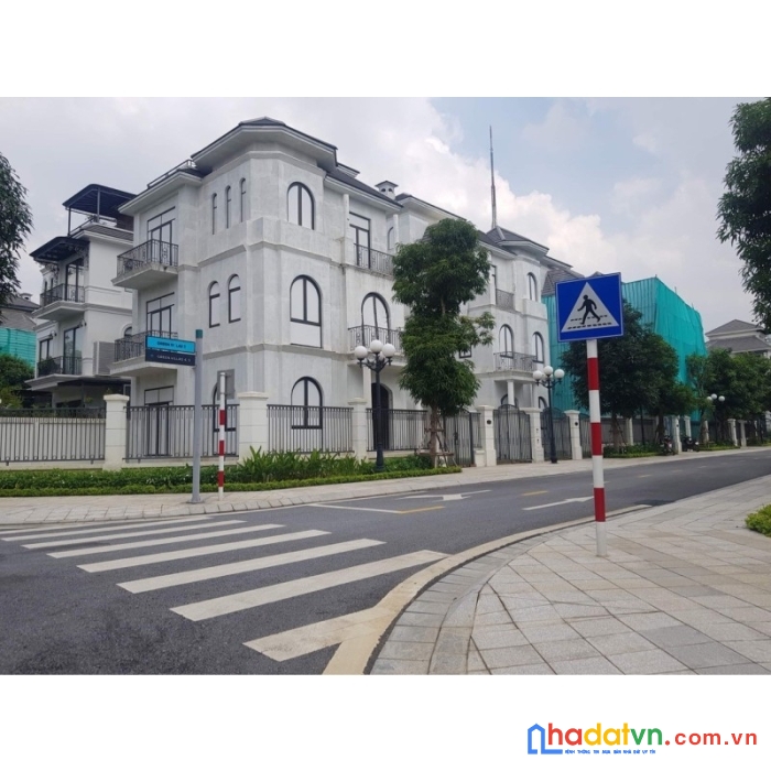 Bán siêu biệt thự phố nguyễn trãi, dtxd180m2, mt10m. 25 tỷ. 0338080356