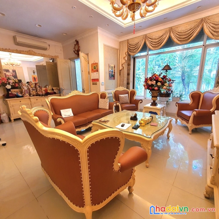 Biệt thự kđt văn phú, đẹp, đẳng cấp,  full nội thất, 200m2, 4t, mt 10m, giá 26 tỷ.