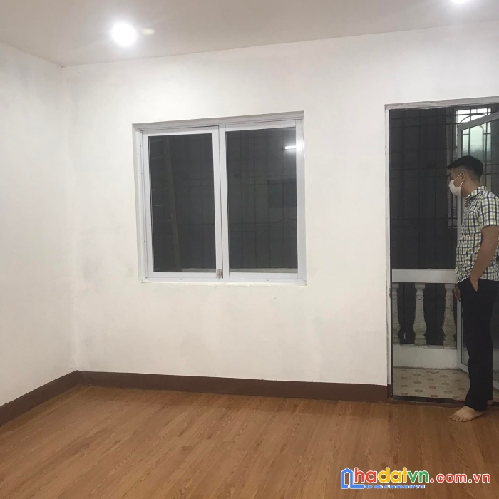 Chỉ 2.1 tỷ có nhà đẹp ở ngay sđcc, 3 bước ô tô tại ba đình.hn