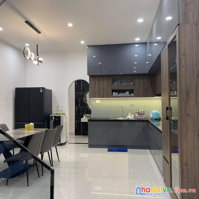 Nhà sân ô tô 7 chỗ sát mặt tiền 106m2 2 tầng sân thượng nội thất xịn 4,1x tỷ