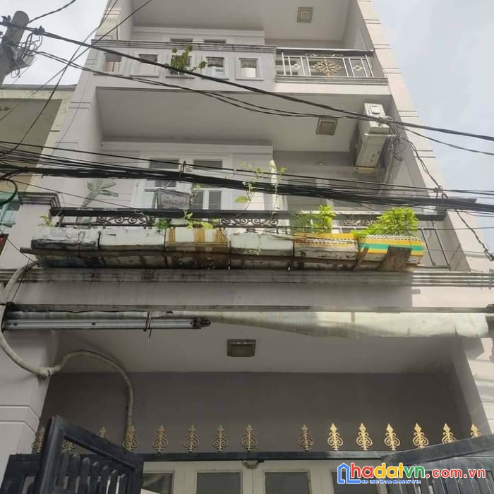 Chỉ 4,95 tỷ sở hửu nhà tktq  3 tầng 52m2  ôtô ngủ nhà