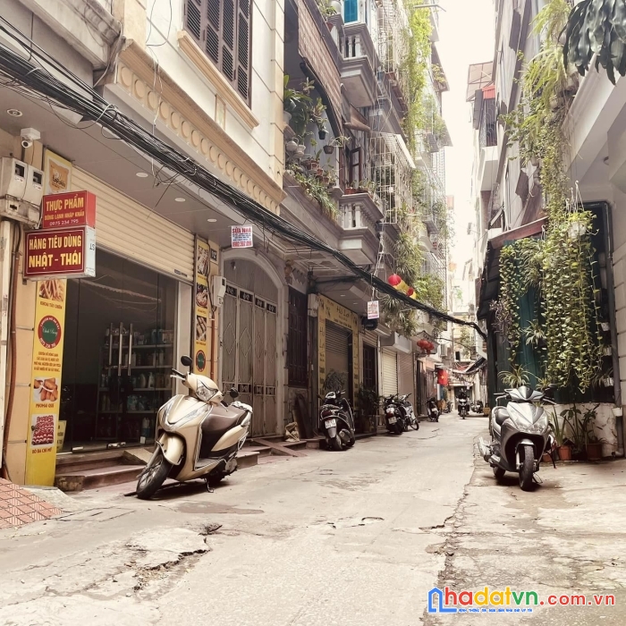 Ngon bổ vừa miếng 35m2*3t hai bà trưng tròn 2 tỷ