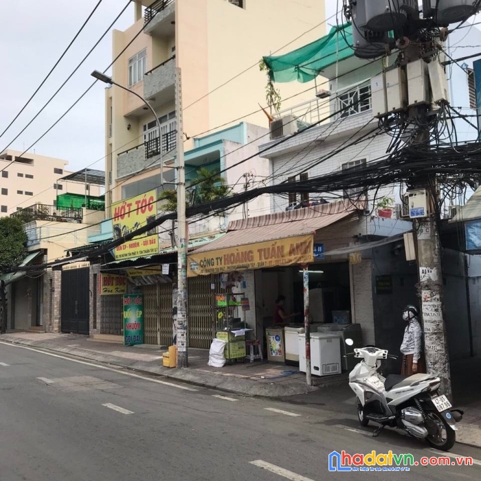 Nhà 2 mtkd. khu dân cư đông đúc. f.tân thuận tây. q7.trục đường lớn htp.q7. dt 115m2. bất ngờ chỉ
