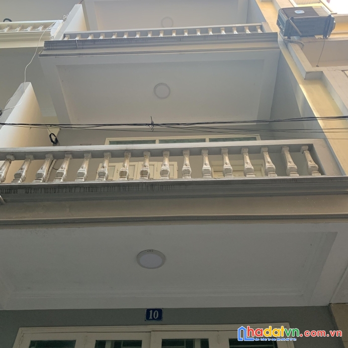 Chủ cần bán nhà đống đa đường nguyễn chí thanh 45 m2 x 4 t 8 tỷ ô tô kd
