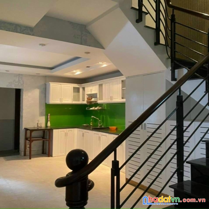 Giảm gấp, bán nhanh, hxh trần hữu trang, 4.1 x 14.2m, 8.3 tỷ bớt