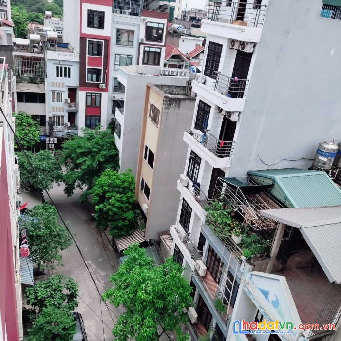 8 tỷ 350 ,  50m2 , 5 tầng  pllk , vỉa hè, thang máy,  kđt la khê, hđ