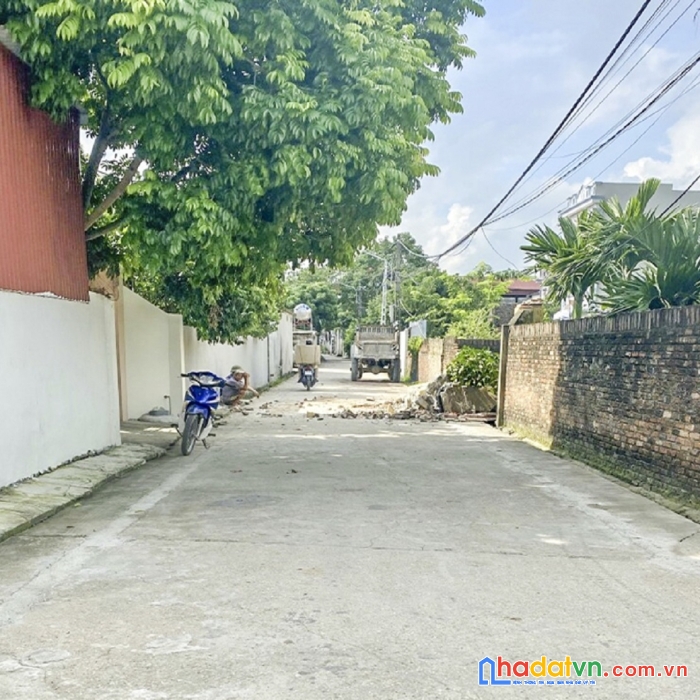 Bán nhà 3 tầng đặng xá, gia lâm. diện tích sử dụng 150m2. đường ô tô 7 chỗ, thông. lh 0926782459.