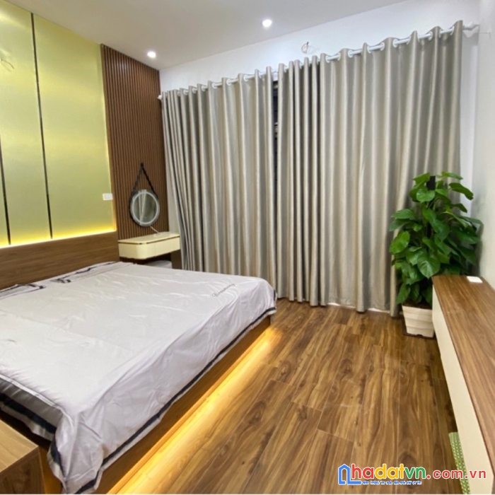 Nhà đẹp phố trương định: 41m2, 5 tầng, 4 ngủ, mt 4m, ngõ 3 gác gần phố. 2.95 tỷ