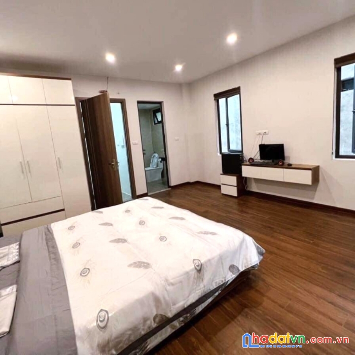 Bán nhà phố tôn đức thắng: 45m2, 5 tầng, 4 ngủ, mt 4.3m, ô tô đỗ 10m, 3 gác trải nhựa. nhỉnh 5 tỷ