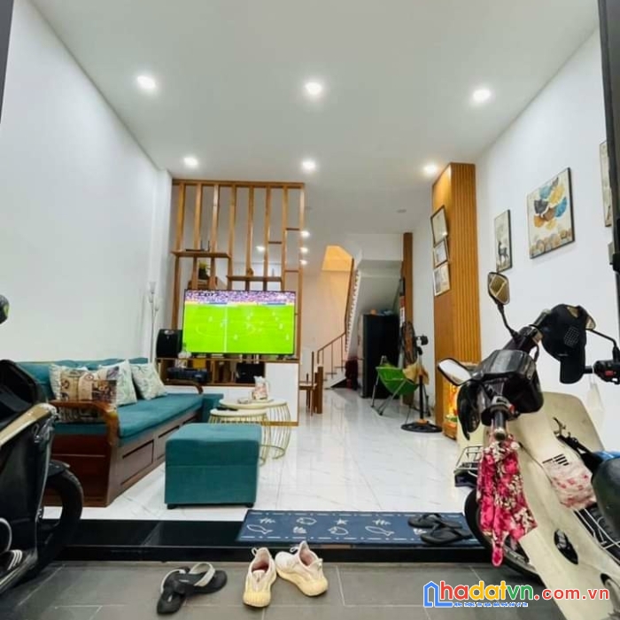 Nhà mới tân bình 62m2  4 tầng hxh thông ngang 4,3m hoàn công đủ