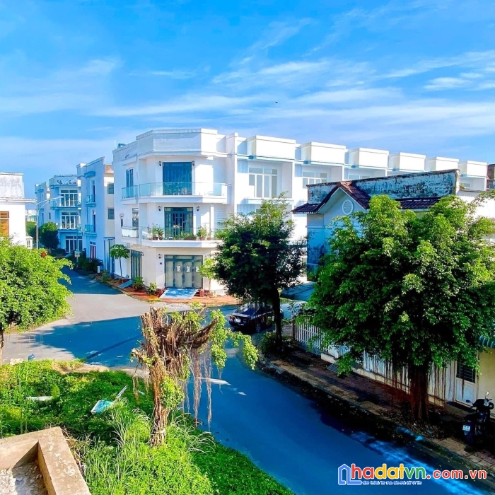 Nhà phố 1t1l- 2 tỷ, kdc hoàng quân, sổ hồng riêng. xây mới 100% 0832999965