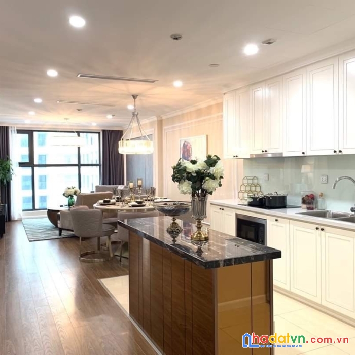 Chính chủ bán căn góc căn hộ cao cấp 108m2. giá chỉ 4,7 tỷ.