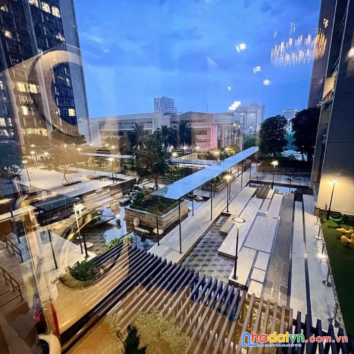 Bán cc metropolis  liễu giai - cc siêu vip sang chảnh - sổ đỏ lâu dài - tặng 80% nội thất xa xỉ.