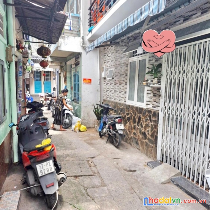 Nhà nhỏ giá mềm hẻm to – xvnt – ngang 5m – ko lộ giới – giáp q1 – giá mềm