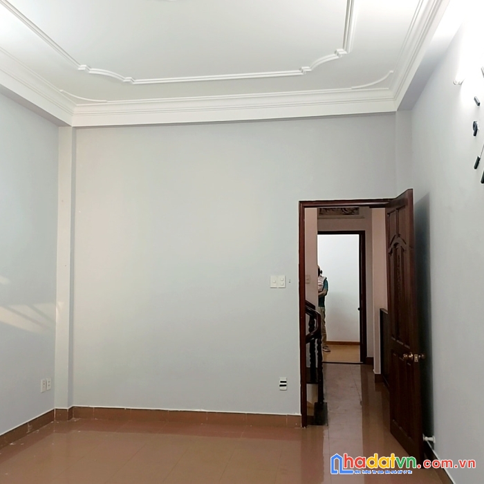 Nhỉnh 11 tỷ có ngay nhà 3 tầng,hxh 6m,khu vip tân bình,86m2,ngang 5m,sổ vuông.