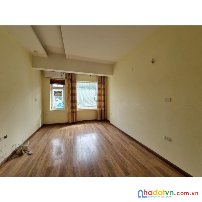 Nhà đẹp 4 tầng phố nguyễn thị định, kinh doanh tốt, 12 tỷ 3
