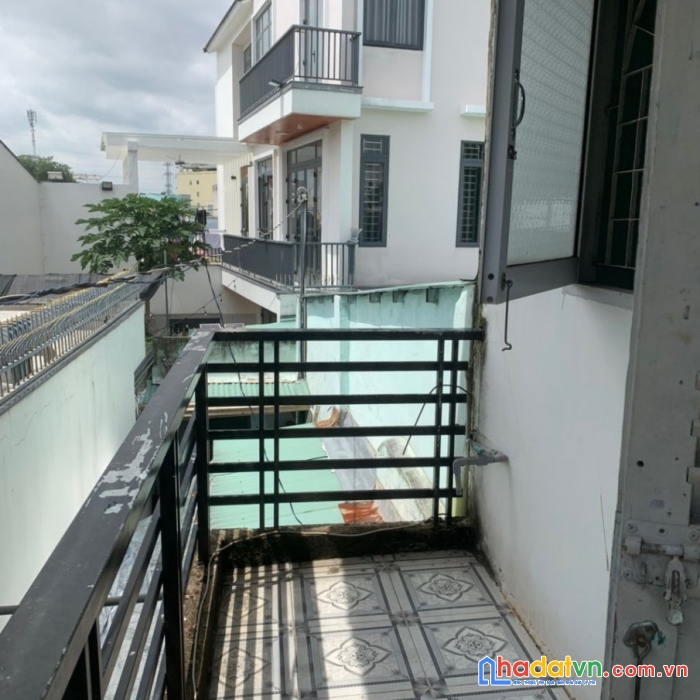 Bán nhà p an bình 100m2 gần chợ cơ khí sổ riêng full thổ cư chỉ 1tỷ450