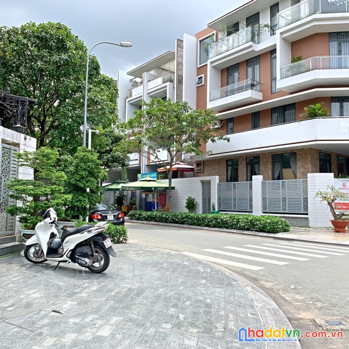 Mbkd lô góc tại  kđt vạn phúc