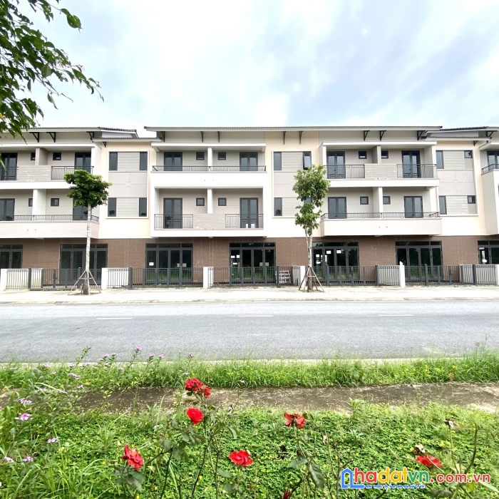 Nhà phố centa city 90m2x3t 2mặt tiền đầy đủ tiện ích gần sông thông thoáng