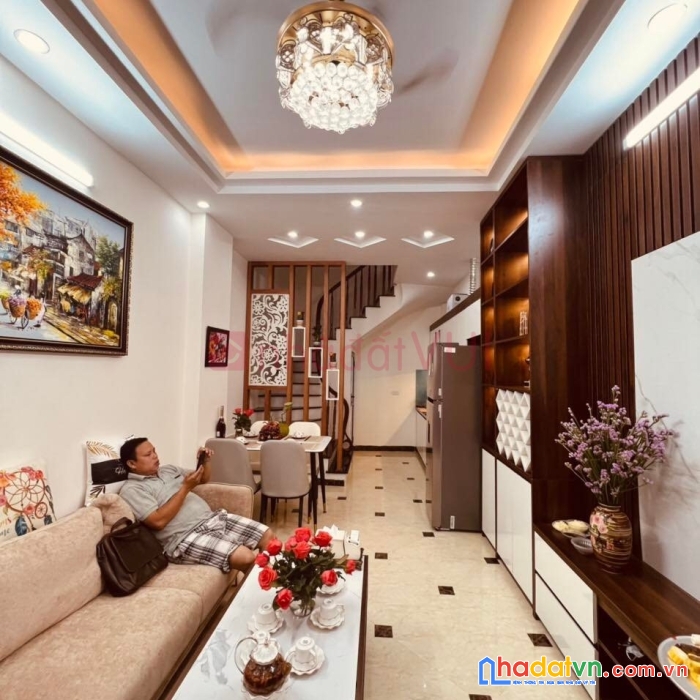 Bán nhà gốc đề hoàng mai, gần nhiều trường đại học lớn, ngõ thông, 27m, hơn 2 tỷ