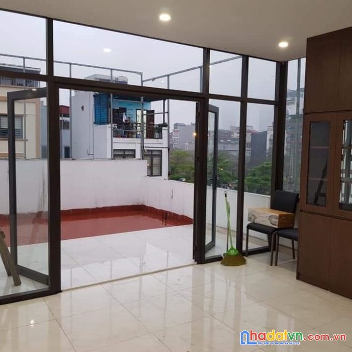 Căn góc, ô tô, quán thánh 39m x 5 tầng, mt4,3, giá 9,4 tỷ