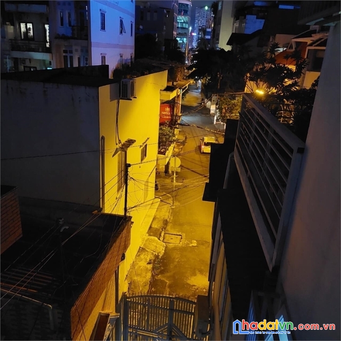 Chủ ngộp cần tiền - bán nhà sát lê đức thọ - dt 40m2, giá : 2.x tỉ