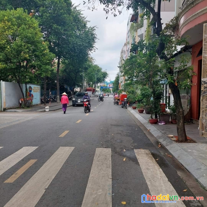 Mặt tiền chợ tân quy - quận 7 - khu kinh doanh sầm uất - hiệu suất cho thuê cao