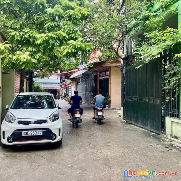 Bán đất tặng nhà nguyễn đức cảnh- diện tích rộng - đường ôtô tránh- kinh doanh bất chấp- vô vàn