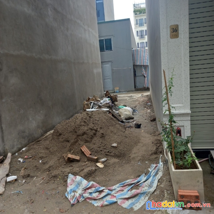 Đẹp, hiếm ! 36,5 m đất ngọc thụy, long biên, ngõ 3,5m thông,12m ra 3 ô tô tránh, 3 tỷ