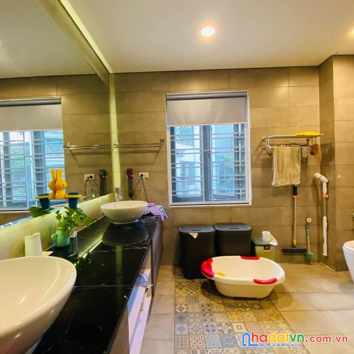 Bán nhà liễu giai vip ba đình, ngõ ô tô tránh, thông kinh doanh, nhà ba mặt thoáng vĩnh viễn, chủ