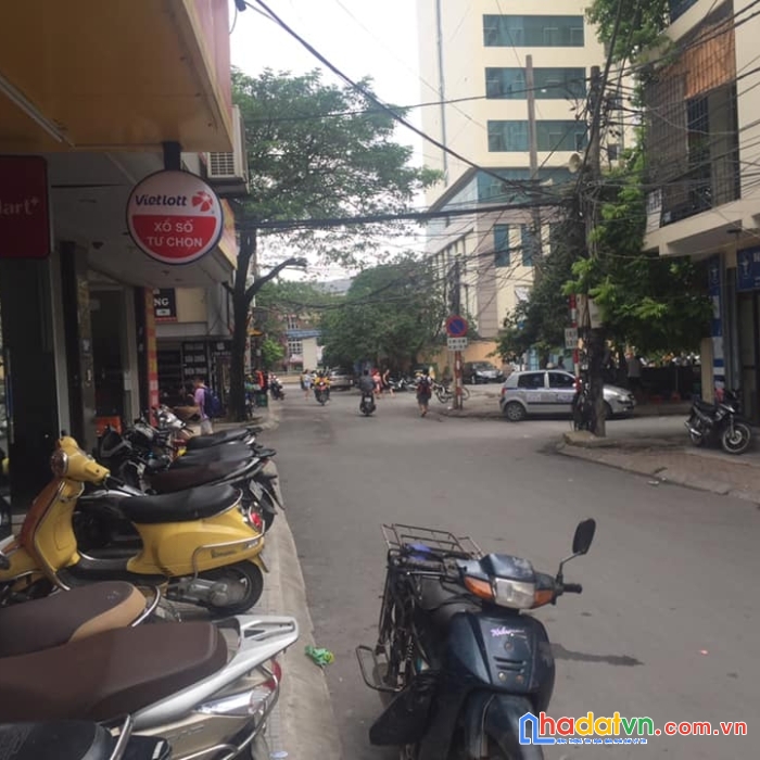 Nhà nguyễn trãi chục cái ô tô đỗ cửa, kinh doanh tốt, dt 25m2x5t, mt 3.5m, 3.9 tỷ.