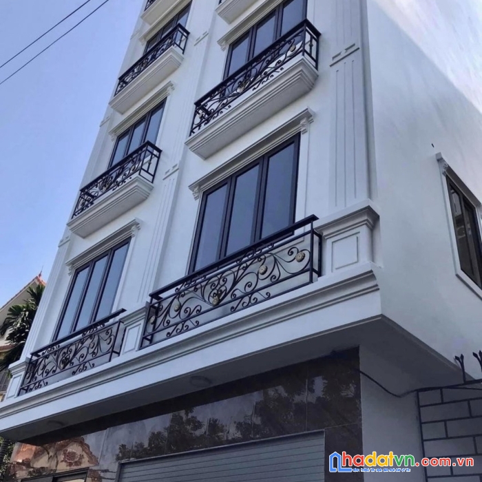 Siêu phân lô vip hoàng quốc việt cầu giấy-nhỉnh 8 tỷ- 7t thang máy- nhà mới ở ngay
