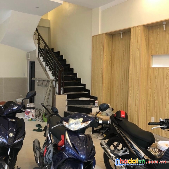 2 mặt tiền, nở hậu, ngang 5.7m phùng văn cung - 8ty có thương lượng