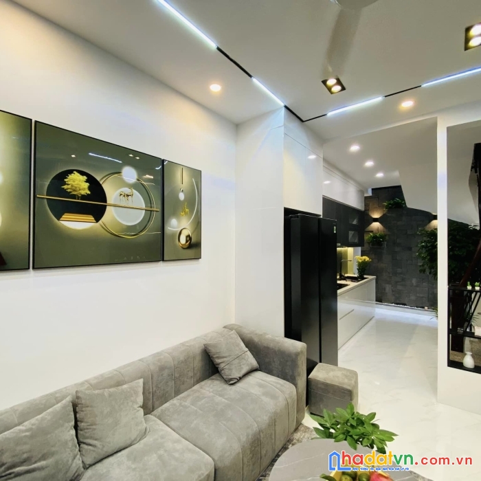 Bán nhà phố ngụy như kon tum, gara ô tô, dt42m2, mt4m. 8.4 tỷ. 0338080356