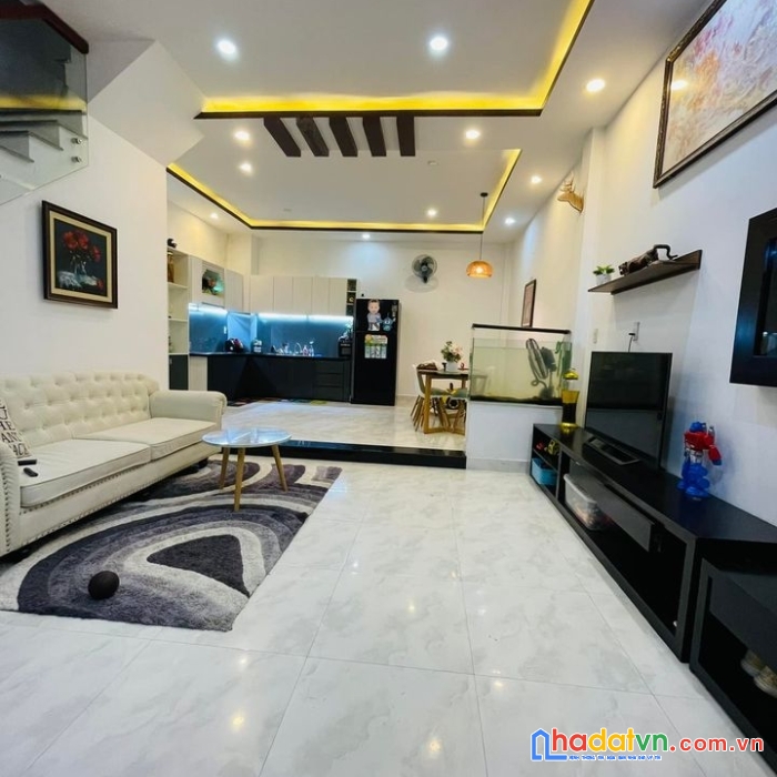 Bán gấp căn nhà phố thanh khê đường 3 ô tô tránh giá cắt lỗ 150 triệu lh ngay 0929515355