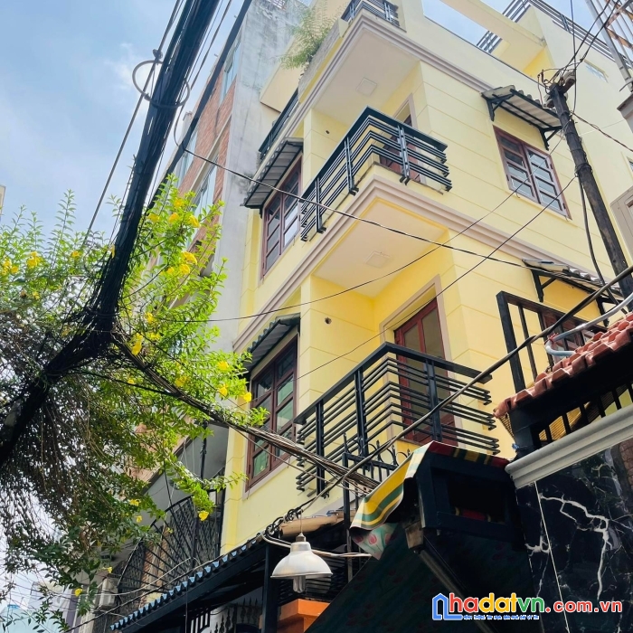 Ngon quá nhà quận 3 - gần chợ - 4 tầng btct - ngang 4x11m - 44m2 - chỉ nhỉnh 6 tỷ
