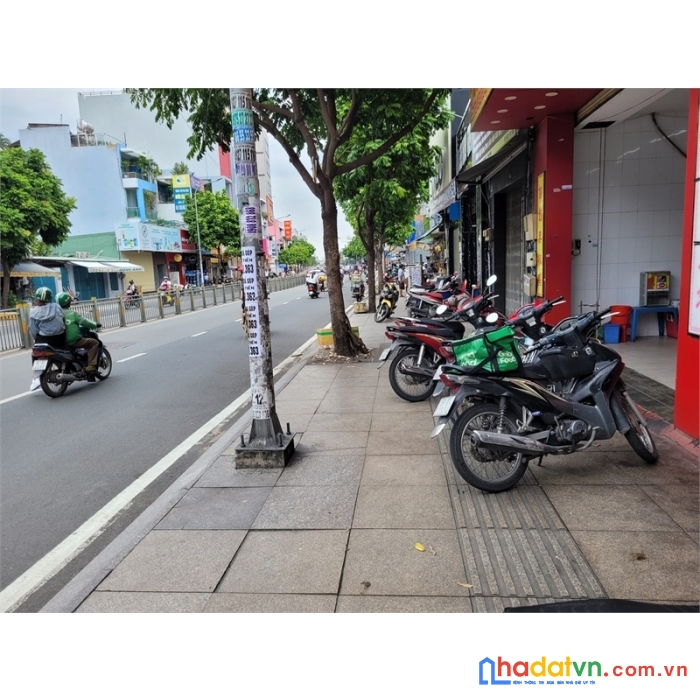 Mặt tiền chủ ở lâu đời ngang 5m lũy bán bích,tân phú 203m2
