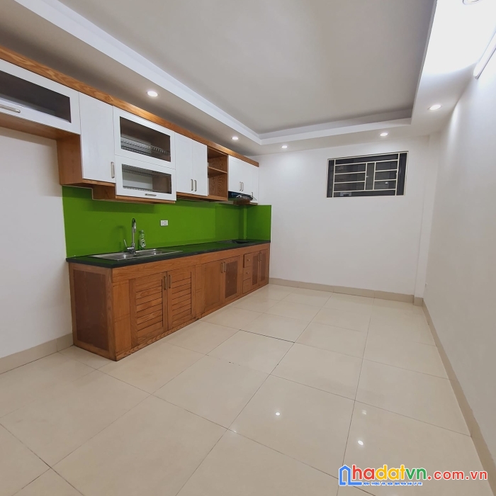 Có 1 0 2 - phố hoàng đạo thành – thanh xuân- 35m – 5 tầng – ngõ thông – ô tô – kinh doanh – nhỉnh