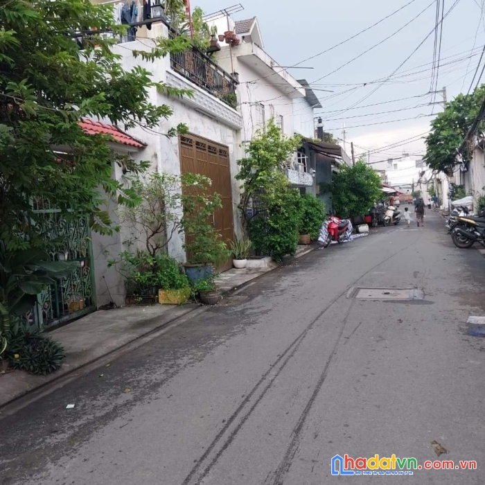 Nhà siêu rẽ lk 5-6 btân hxt thông 5 x17m  giá chỉ 5,4 tỷ