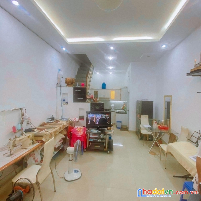 Tân bình , phường 3 , phạm văn hai , dt 34m2 , 3 tầng đầy đủ công năng , chỉ 3tyxx