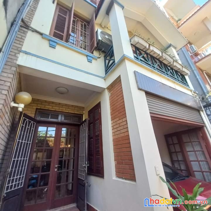 Bán biệt thự mặt phố ngọc thụy, lô góc, gara 100m2, 3 tầng nhỉnh 11 tỷ