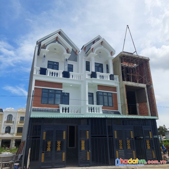 Bán nhà 1t2l mặt tiền kinh doanh hóa an, cổng sau pouchen