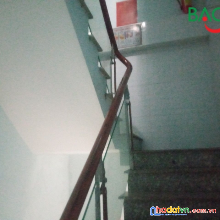 Bán nhà nghỉ 1 trệt 3 lầu thu nhập 40tr/th 4*21m shr, thổ cư  đg oto ngay ngã 4 v tàu p an bình